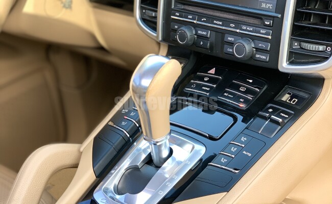 PORSCHE CAYENNE