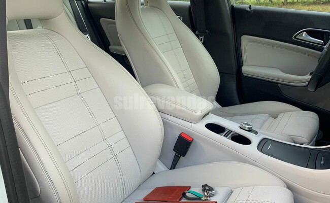 MERCEDES-BENZ CLA 200