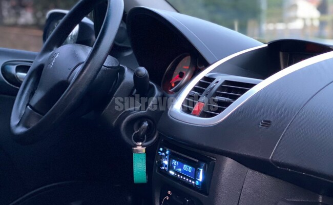 PEUGEOT 207 SEDAN