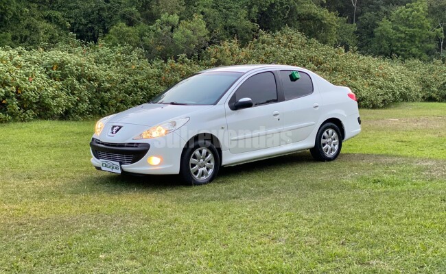 PEUGEOT 207 SEDAN