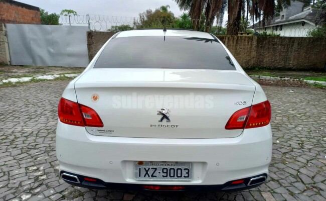 PEUGEOT 408