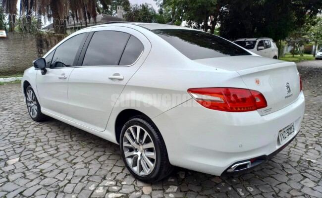 PEUGEOT 408