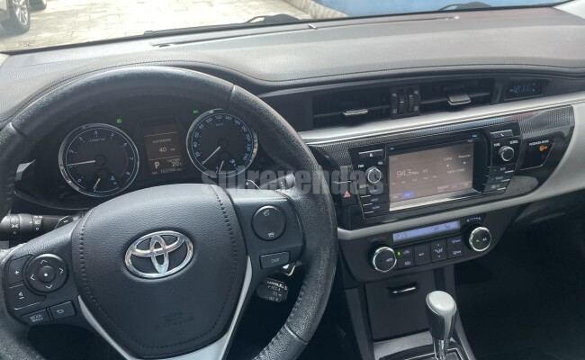 TOYOTA COROLLA