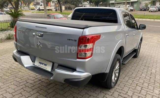 MITSUBISHI L-200