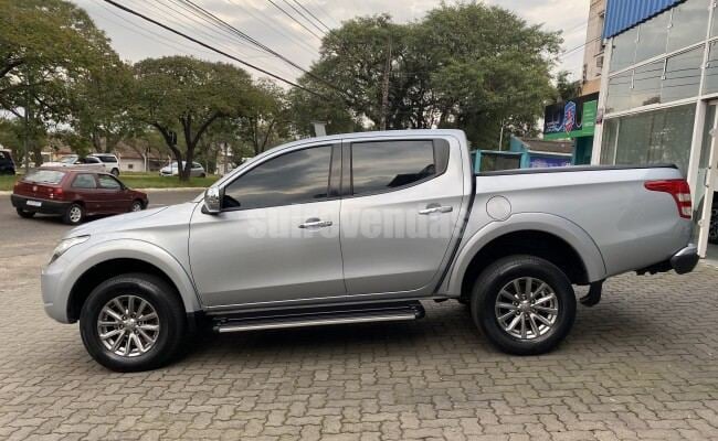 MITSUBISHI L-200