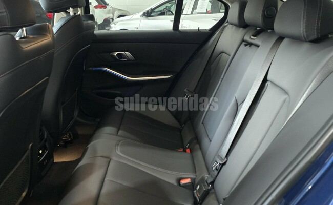 BMW 320I