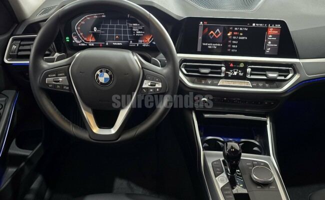 BMW 320I