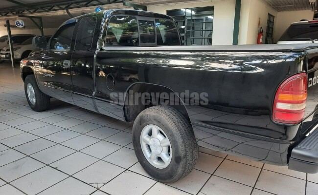 DODGE DAKOTA