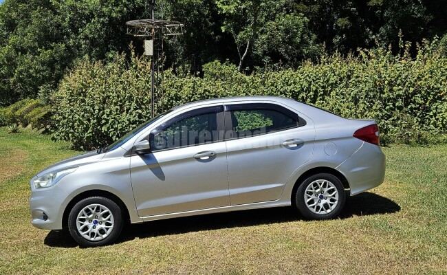 FORD KA SEDAN