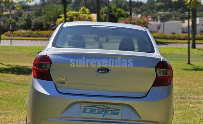 FORD KA SEDAN