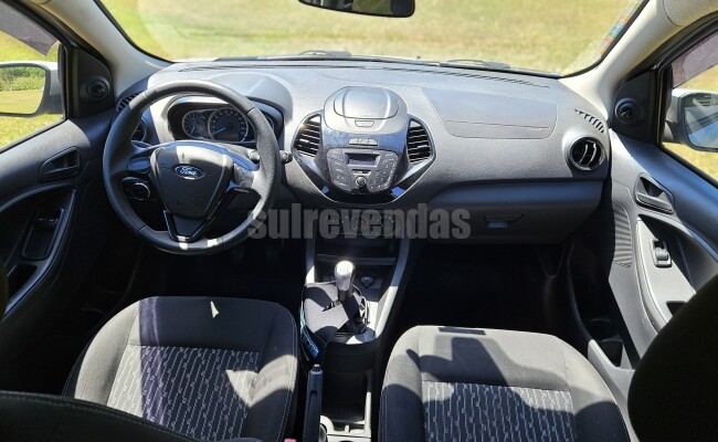 FORD KA SEDAN