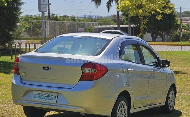 FORD KA SEDAN