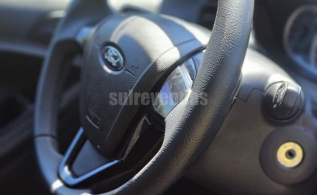 FORD KA SEDAN