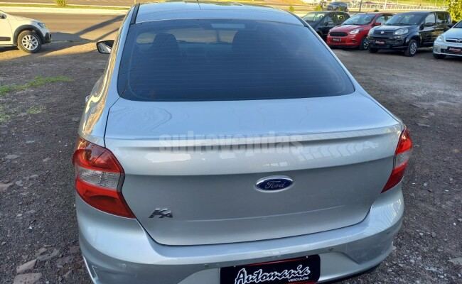FORD KA SEDAN