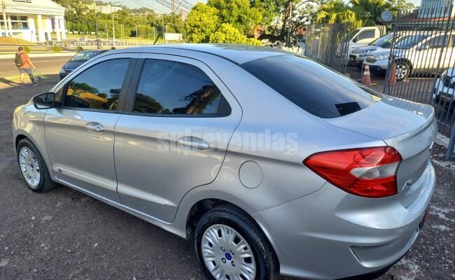 FORD KA SEDAN