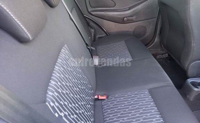 FORD KA SEDAN