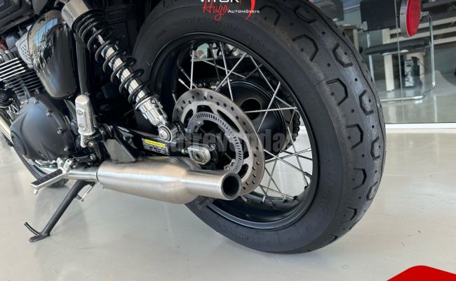 Triumph BONNEVILLE