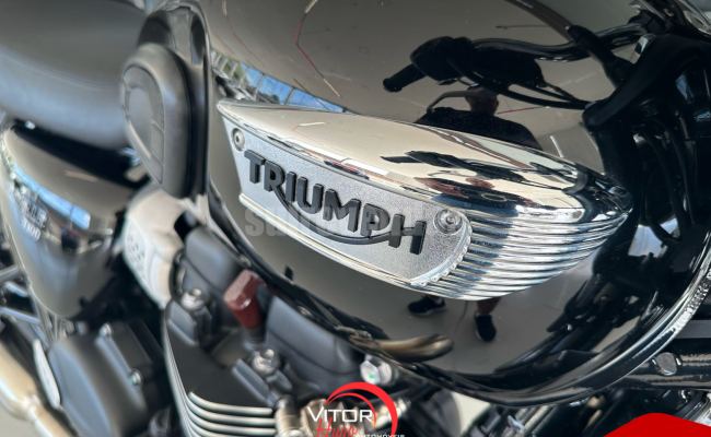 Triumph BONNEVILLE