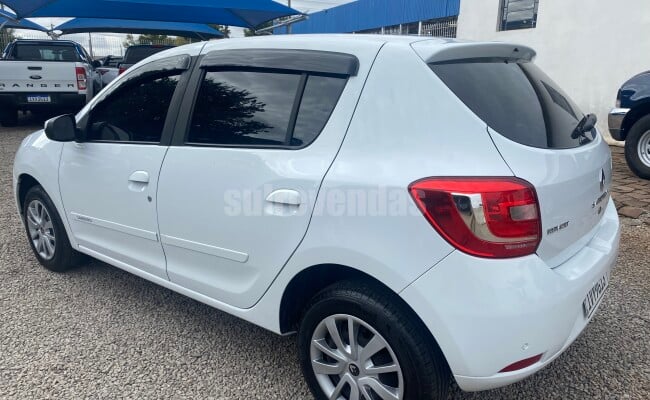 RENAULT SANDERO