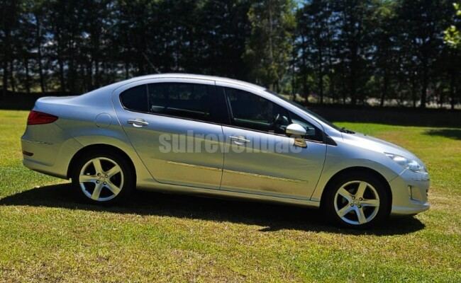PEUGEOT 408