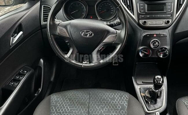 HYUNDAI HB20X