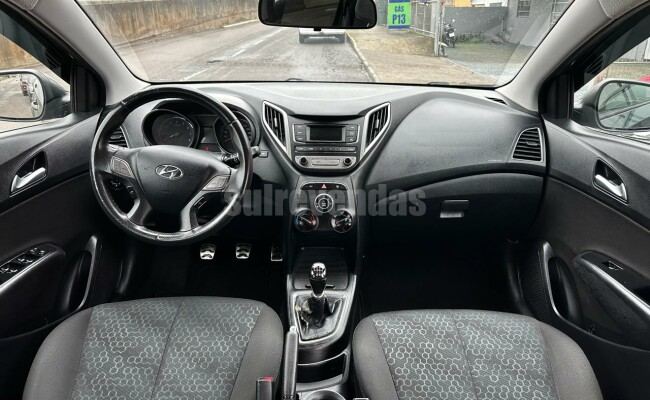 HYUNDAI HB20X