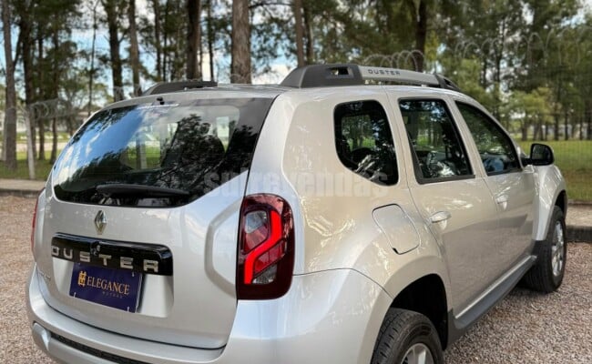 RENAULT DUSTER