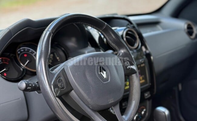 RENAULT DUSTER