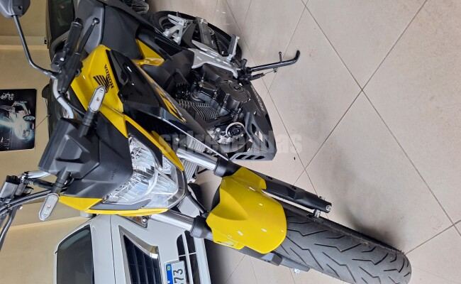 Honda CB 300F Twister Flex