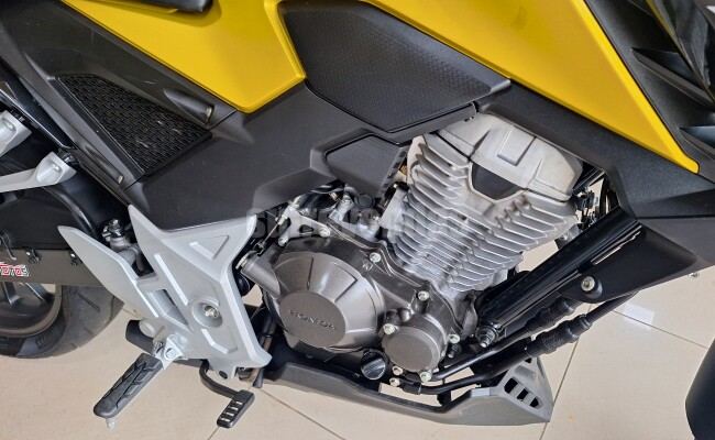Honda CB 300F Twister Flex