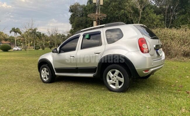 RENAULT DUSTER