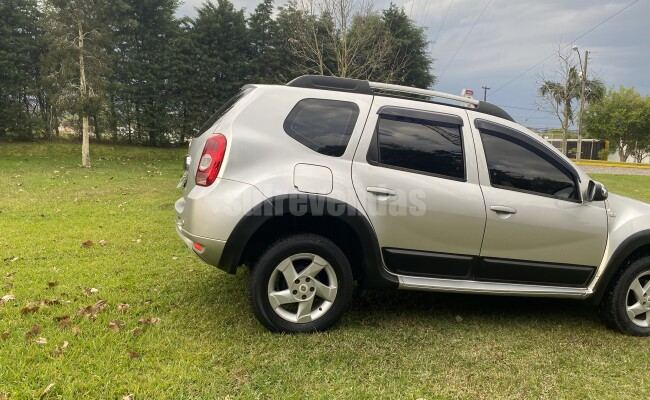 RENAULT DUSTER