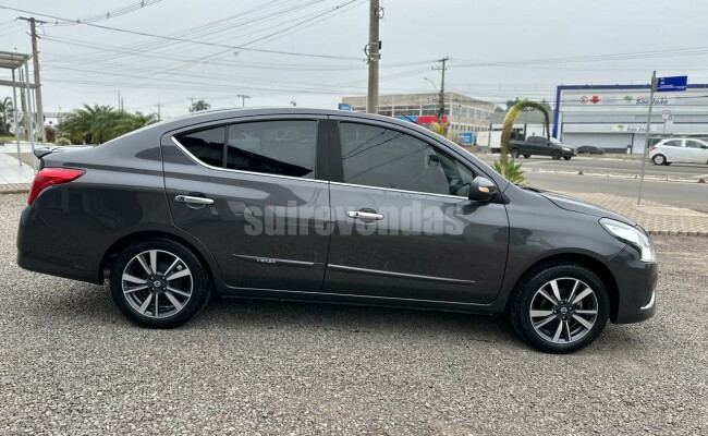 NISSAN VERSA