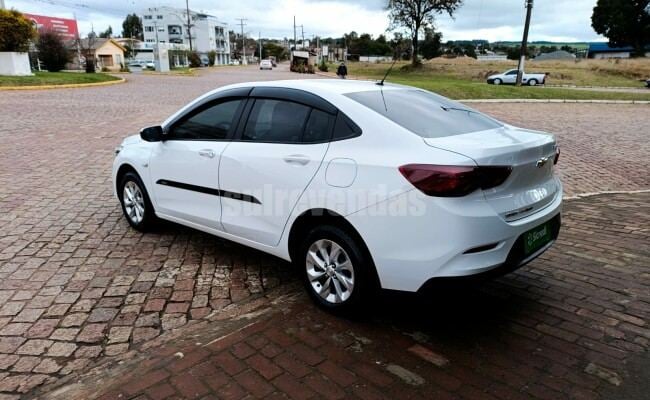CHEVROLET ONIX PLUS