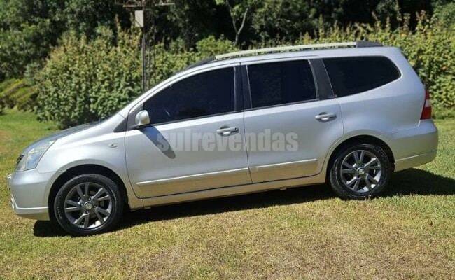 NISSAN GRAND LIVINA