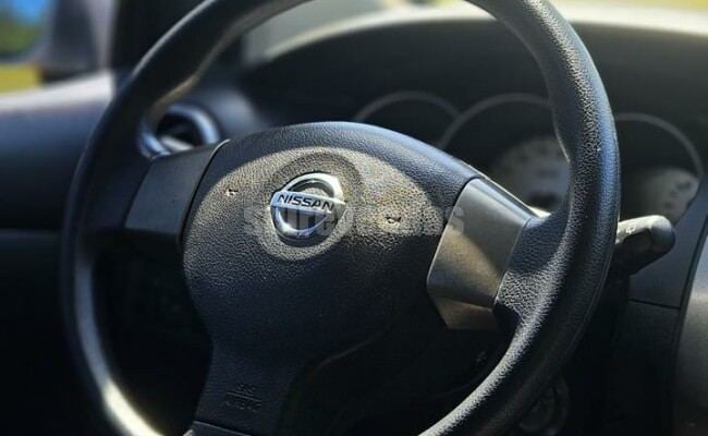 NISSAN GRAND LIVINA