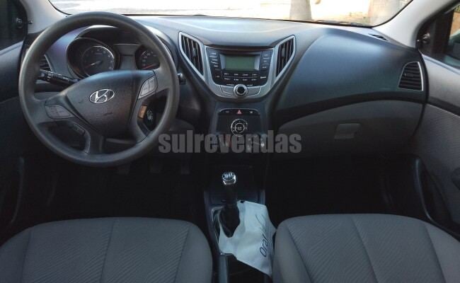 HYUNDAI HB20S