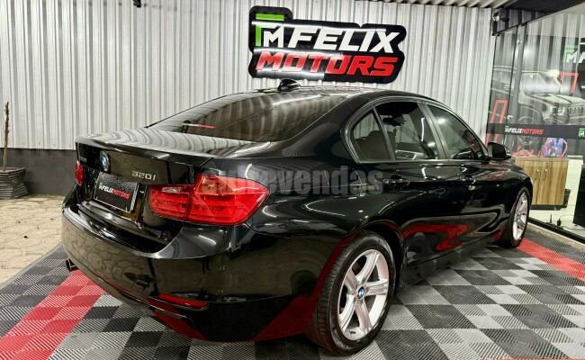 BMW 320i