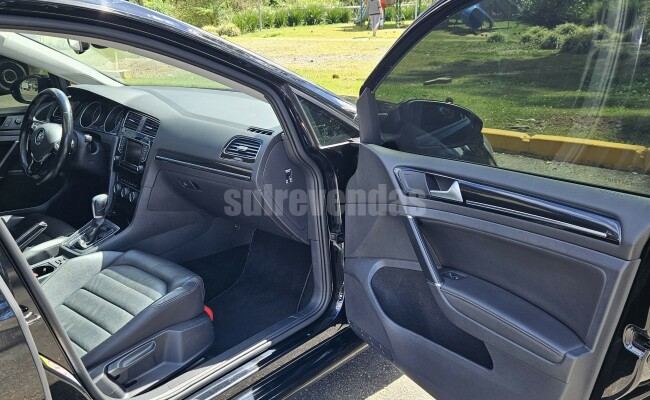 Volkswagen GOLF HIGHLINE AC