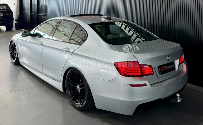 BMW 528i