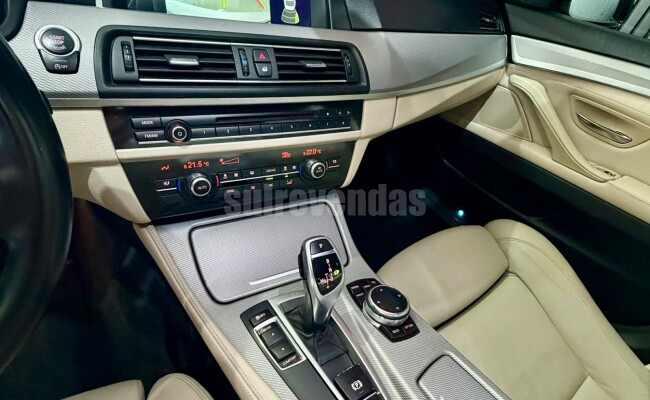 BMW 528i