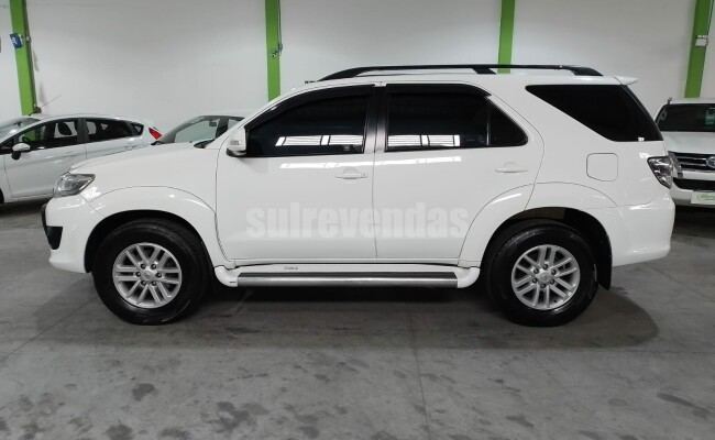 TOYOTA HILUX SW4