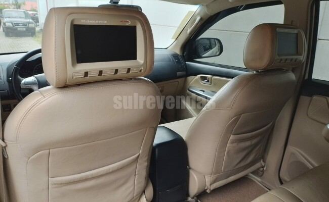 TOYOTA HILUX SW4