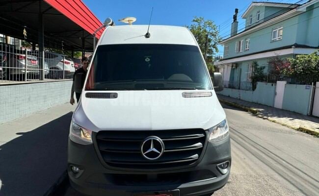 MERCEDES-BENZ SPRINTER 516