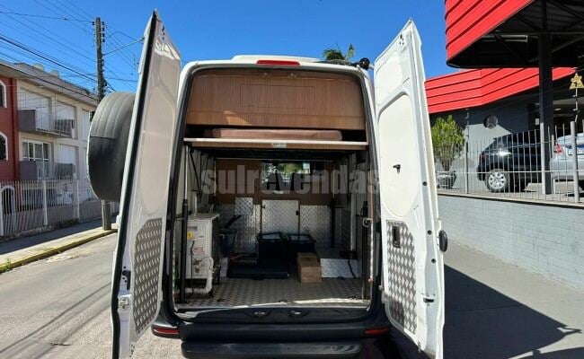 MERCEDES-BENZ SPRINTER 516
