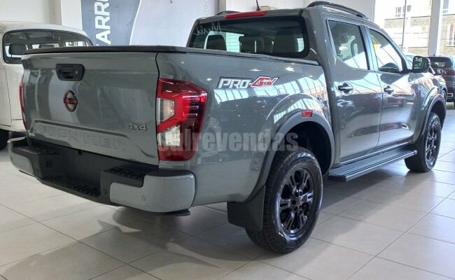 Nissan FRONTIER