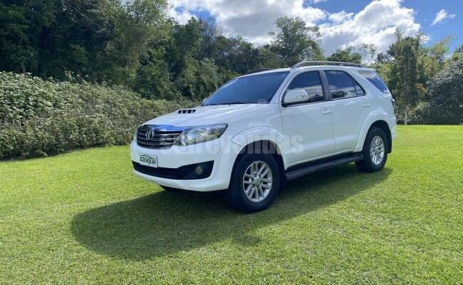 Toyota HILUX SW4