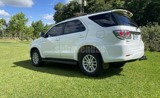 Toyota HILUX SW4