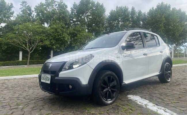 Renault SANDERO
