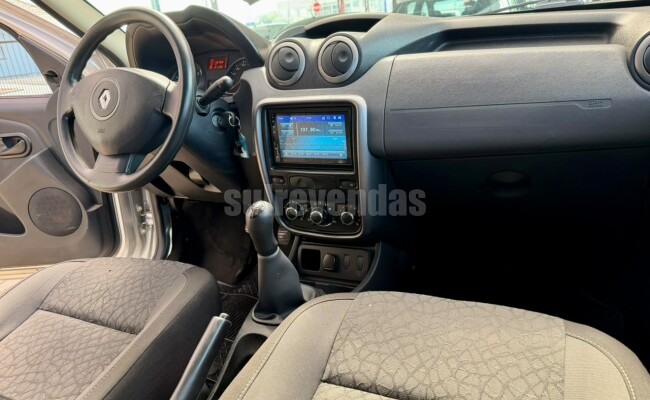 RENAULT DUSTER